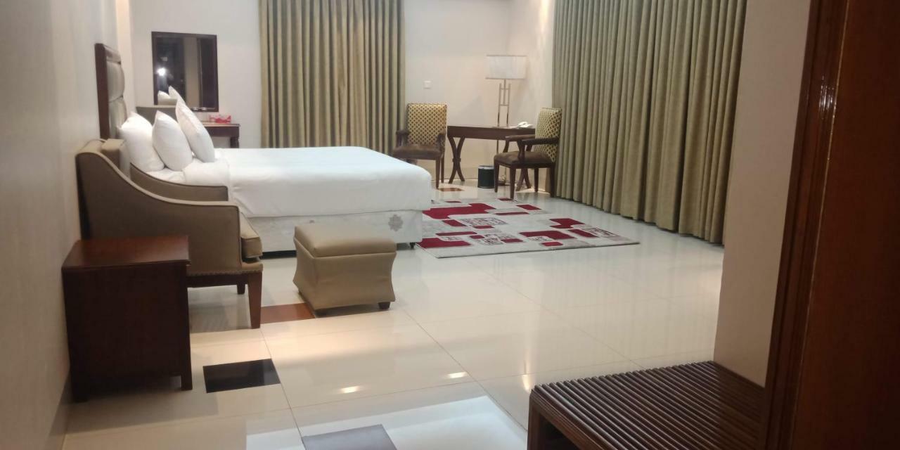 The Royal Paradise Dhaka Exterior foto
